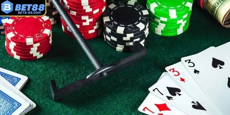 Ý nghĩa của Rake trong Poker là gì?